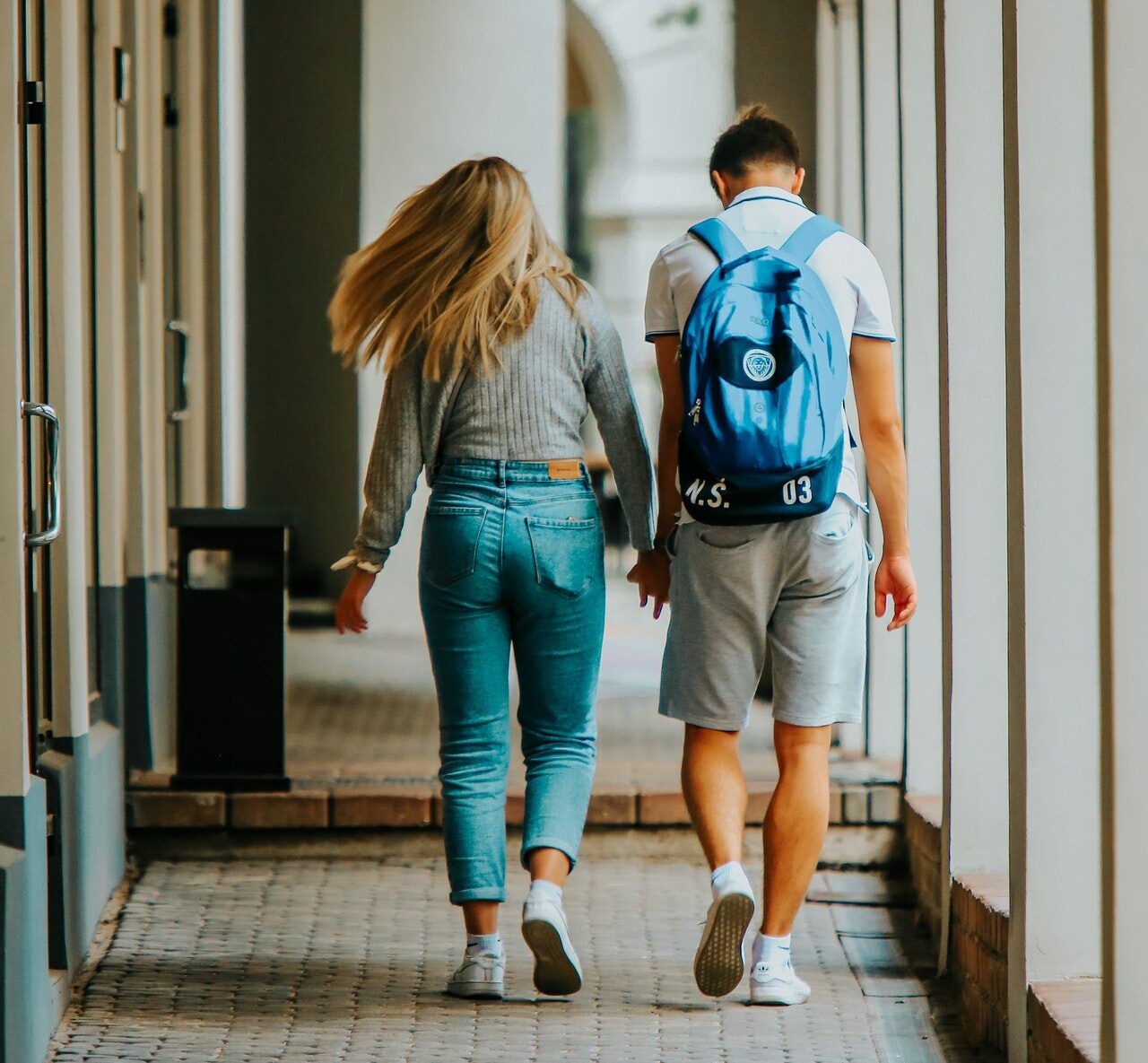  Girl Grabs Arm While Walking 7 Hidden Signs Truly Sigma